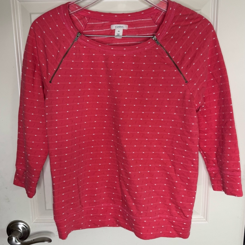 Caslon Women’s size XS light pullover with zippers (coral with white dots)